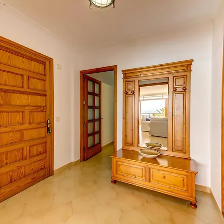 Palma - Seafront - Panoramic Sea Views *